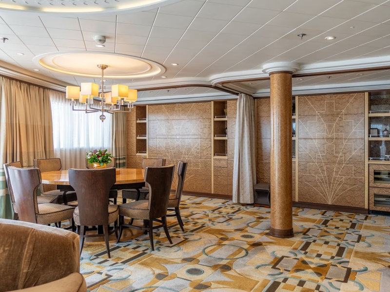 Concierge Royal Suite with Verandah